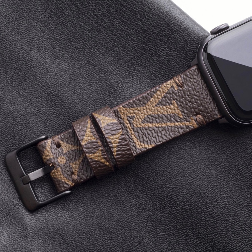 LV AppleWatch Band (42-44mm) black metal hardware
